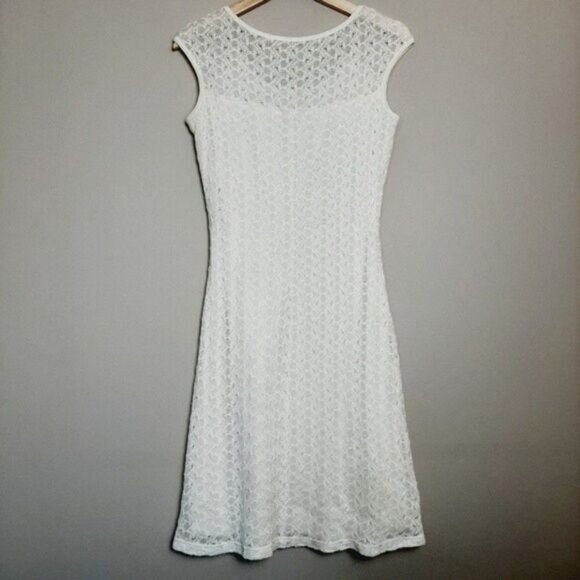DONNA White Lace Stretchy Knee Length Midi Dress Sz M - Picture 6 of 10